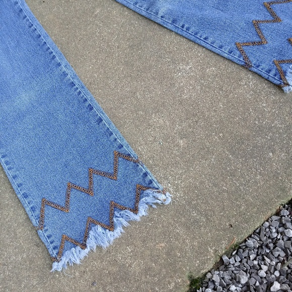Street Code Jeans With Charlie Brown Frayed Hem - Picture 5 of 6